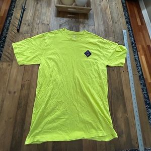 Pre-owned Converse Mountain Club Tee in Safety Green. Men’s Large.
